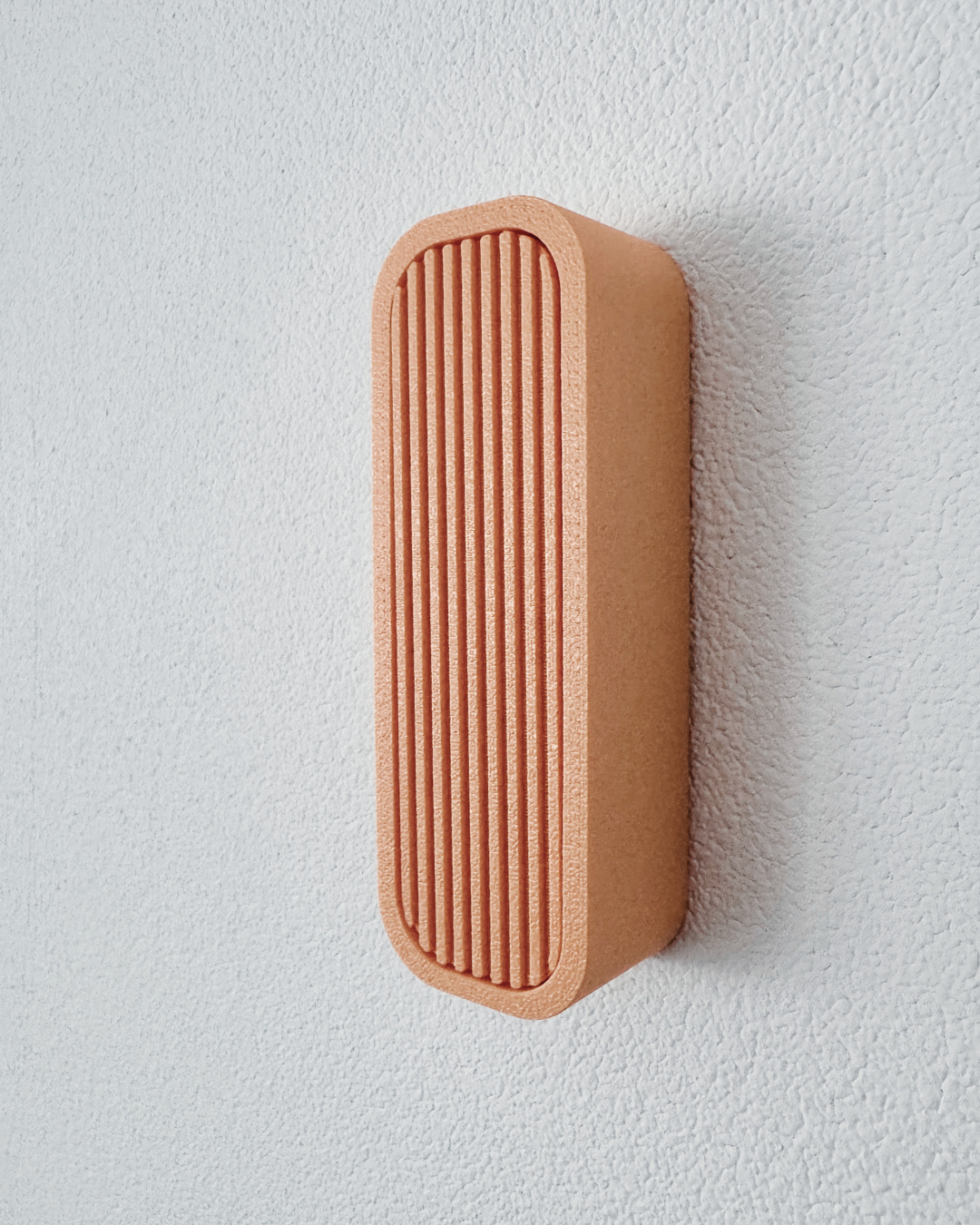 Minimalistischer Klapp-Wandhaken für Rennradhelme & Caps