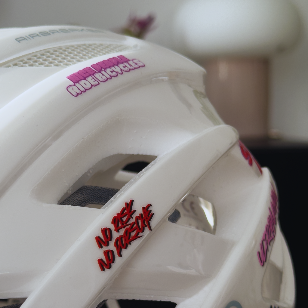 Transferstickerbogen „DROP BARS NOT BOMBS“